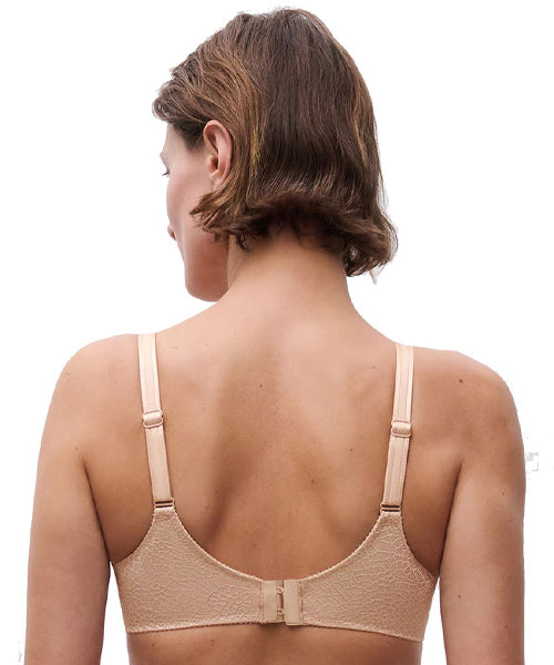 Chantelle C Magnifique Seamless Unlined Minimizer Bra, Nude Sand - C18910-0WU-D